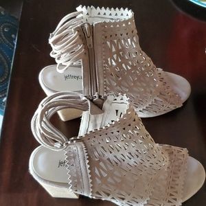 Women's Jeffrey Campbell Suede Sandals Sz 9